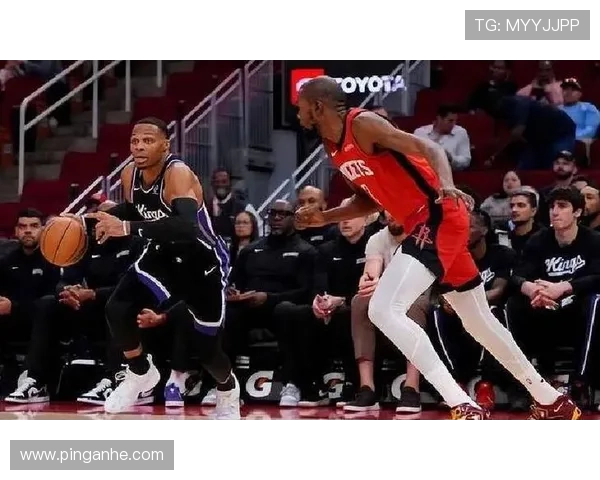 申京三双威少17分火箭胜国王